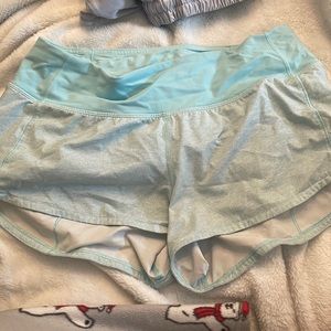 RARE size 4,2.5 lululemon speed up shorts